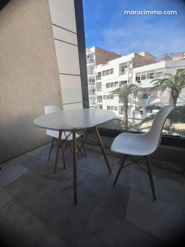 Appartement studio meublé à vendre — 3