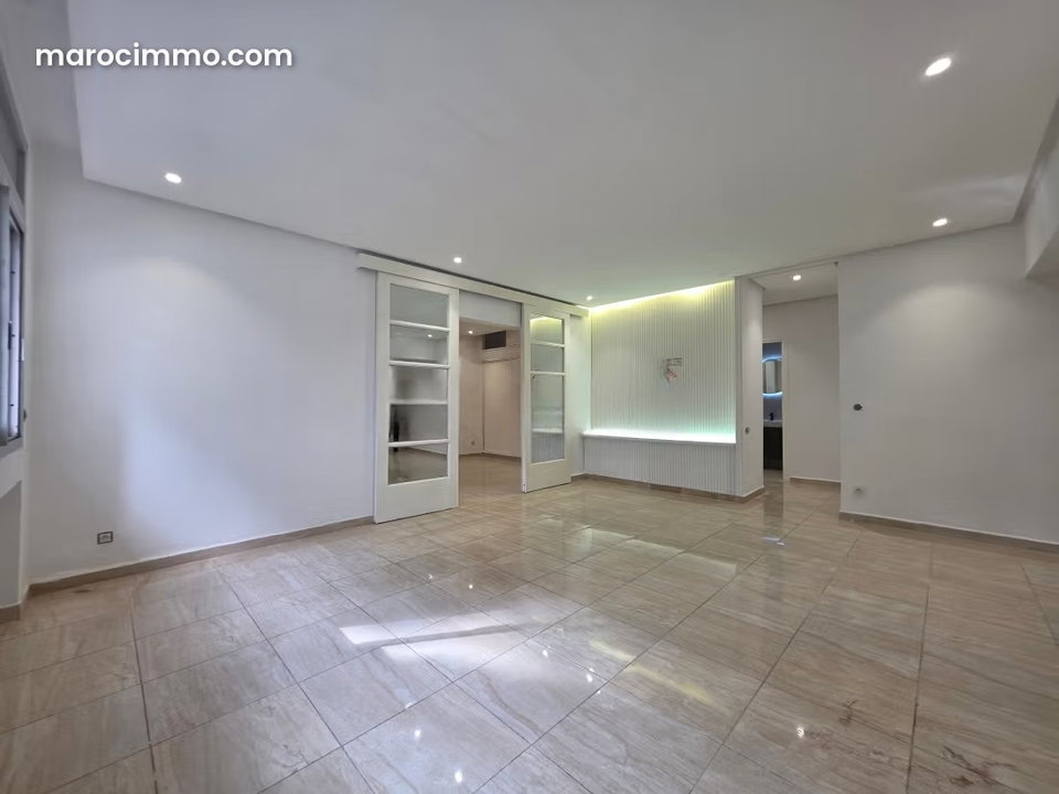 Renovated Ground Floor Apartment in Secure Residence