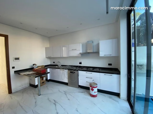 Villa de luxe à louer à Ain Diab. 7 pièces confortables. Jardin et terrasse — 5