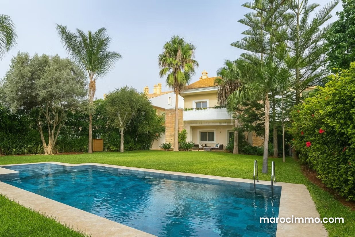 Newly Built 550 sqm Villa with Pool and Garden, Dar Bouazza — Dar Bouazza