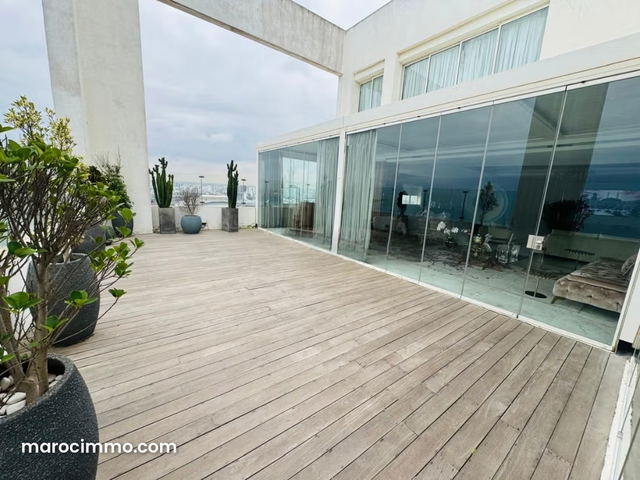 Penthouse marina a louer ain diab — Casablanca