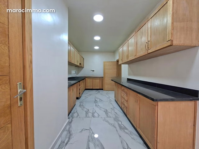 Super Appartement de 220m2 au Coeur du Maarif — 5
