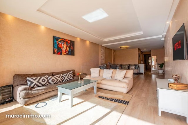Spacieux Appart 2cham de 133 m² Bd M6 — 4