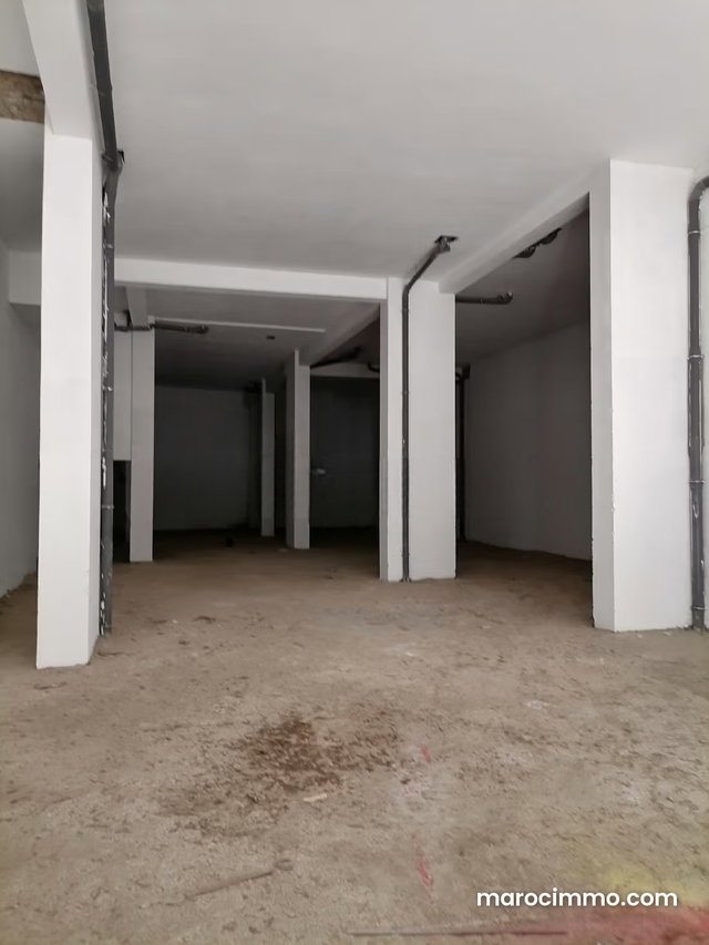 Local commercial a louer — 2