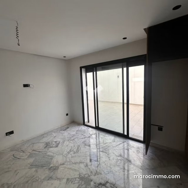 Appartement à Vendre de 75.0 m² à Casablanca, Oasis — 2