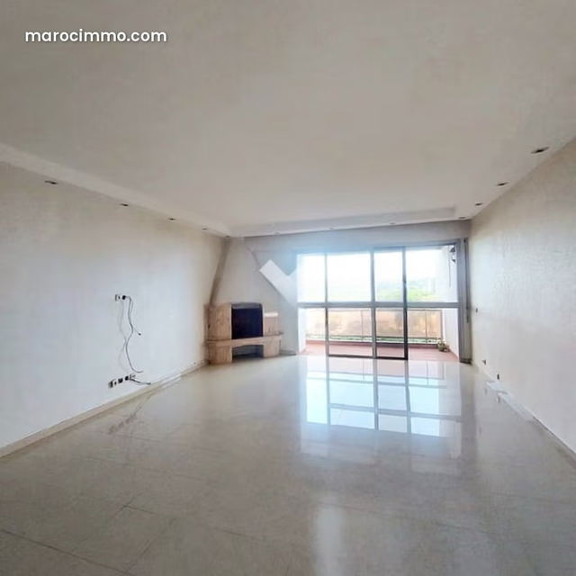 Appartement à Louer de 143.0 m² à Casablanca, Maarif Extension — Casablanca