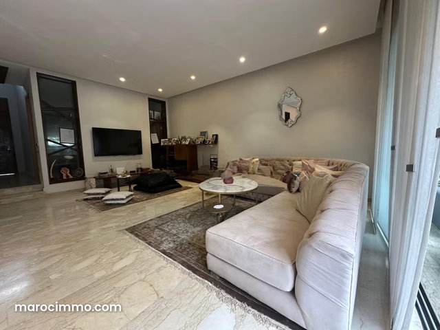 Villa familiale avec piscine privée, sous sol et rooftop résidence sécurisée — 3