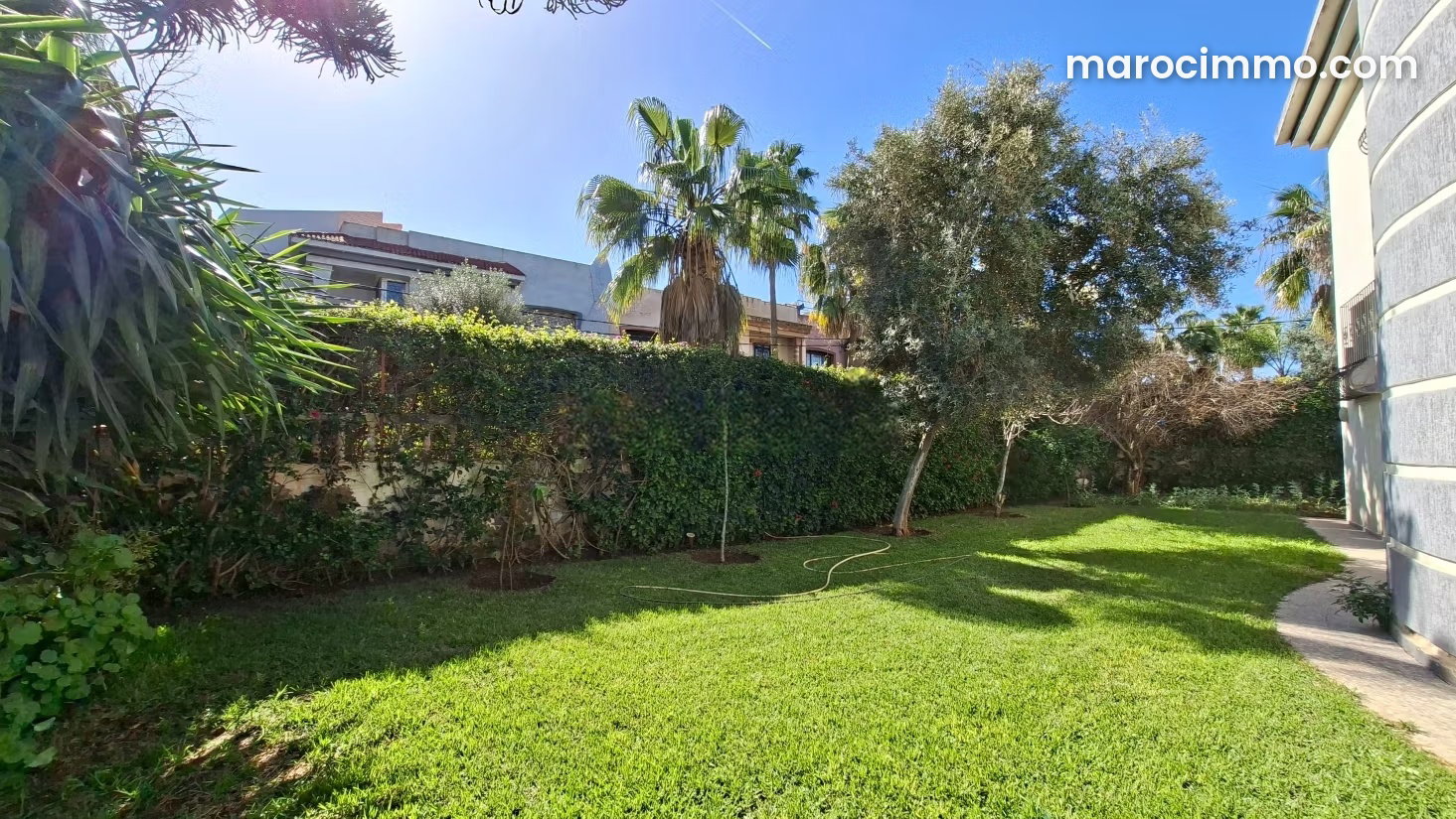 Villa 4 chambres avec jardin, Bouskoura centre — Bouskoura