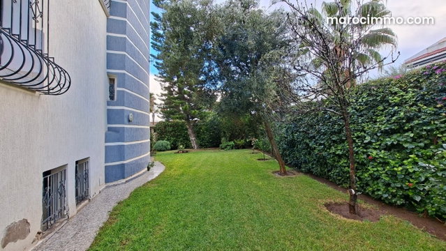 Villa 461 m² vide ou meublée plein sud angle 4 ch — 2