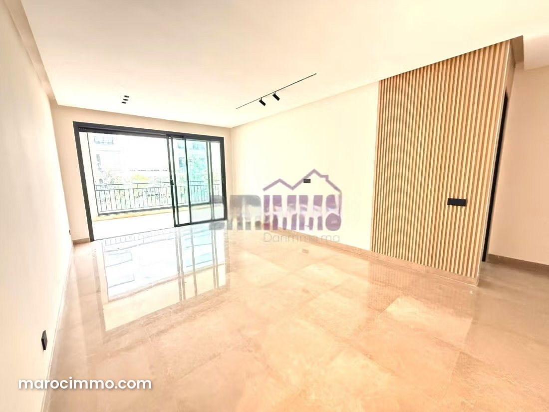 Appartement 130 m² avec terrasse et garage à Souissi Rabat — Rabat