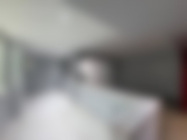 محل تجاري بواجهة زجاجية للبيع بحي بورغون الدار البيضاء — 3