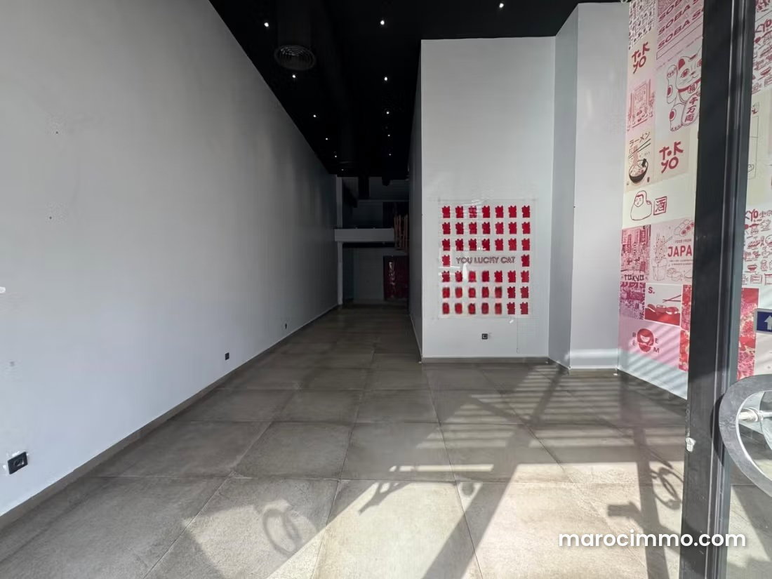 164 m² Commercial Premises with Boulevard Bourgogne Storefront in Casablanca — Casablanca