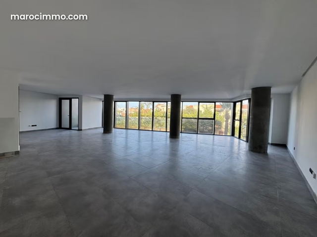 Bureau Neuf 116 M² Aménagé A Vendre — Casablanca