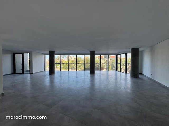 Bureau Neuf 116 M² Aménagé A Vendre — 2
