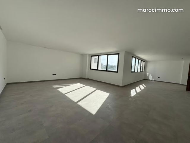Bureau Neuf 87 M² Aménagé A Vendre — Casablanca