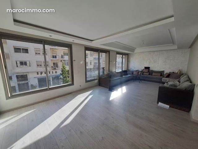 Appartement vide à louer sur Gauthier — الدار البيضاء