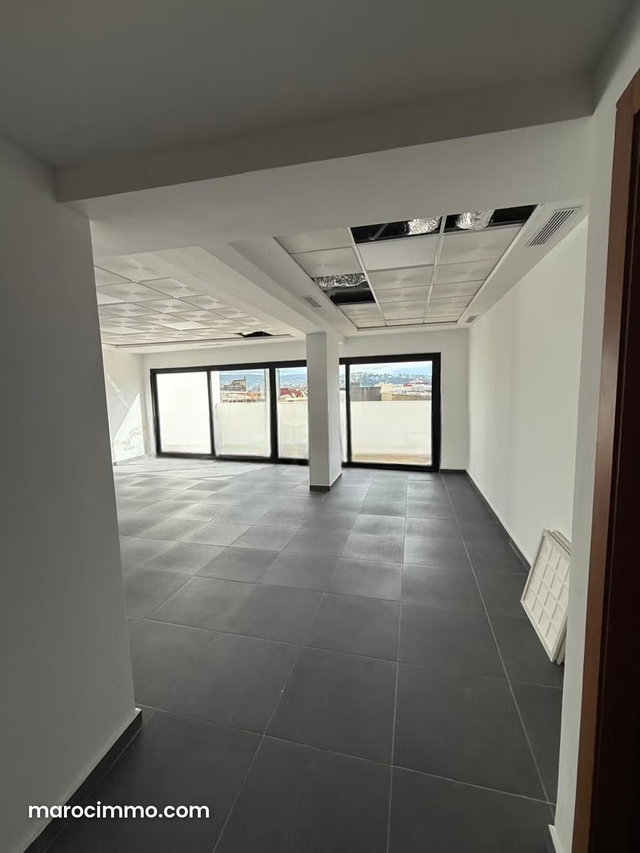 Plateaux bureaux a la vente — 4