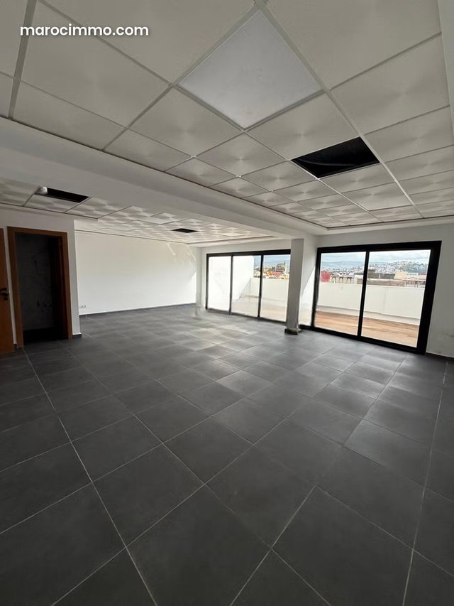 Plateaux bureaux a la vente — 5