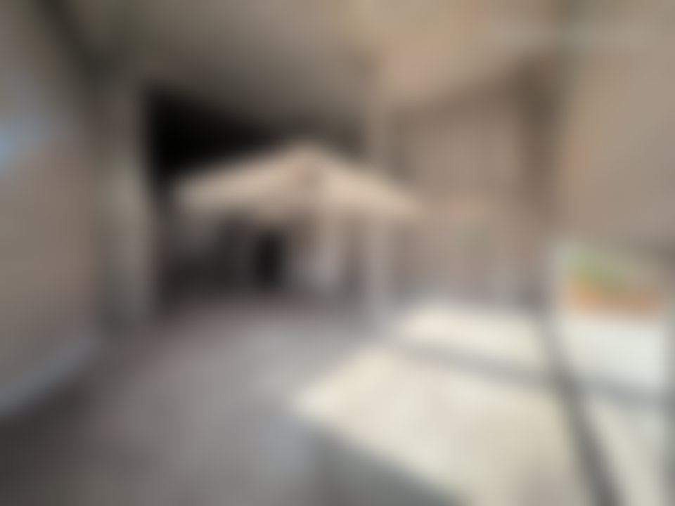 Local commercial 86 m² avec mezzanine à Hay Al Hassani Marrakech
