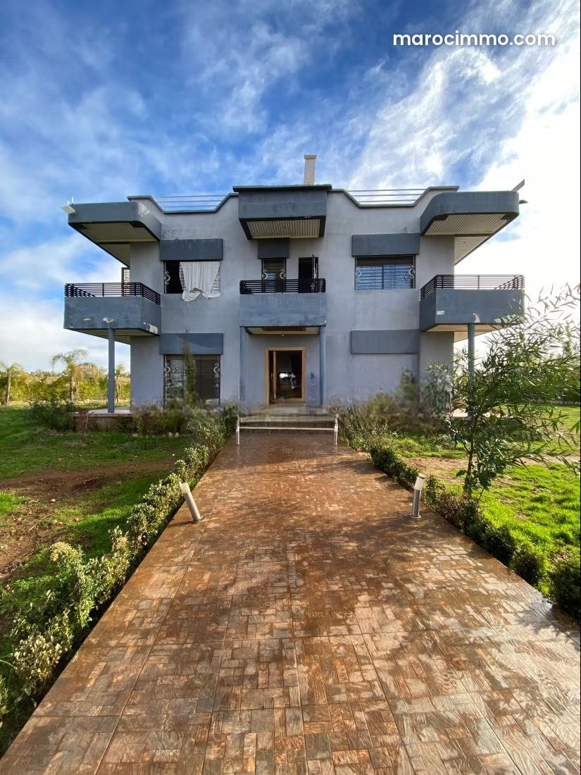 7-Bedroom Villa on a 5,000 m² Landscaped Plot, Ain Amiyer, Fez — Fez