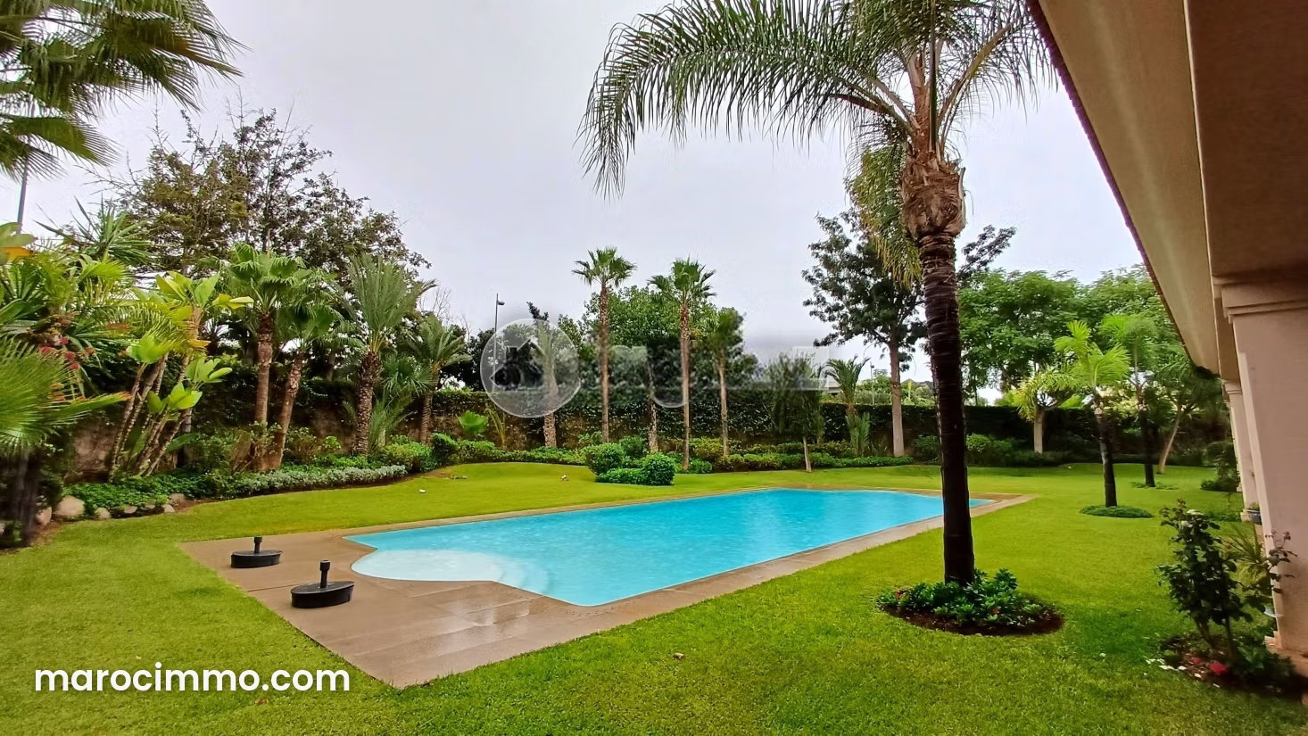 Prestigious 4,070 sqm Villa, 11 Bedrooms, Souissi, Rabat — Rabat