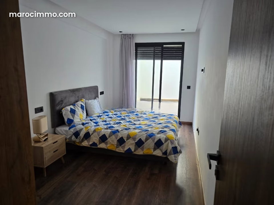 Appartement en location à Les Hôpitaux. 4 pièces confortables. Meublé