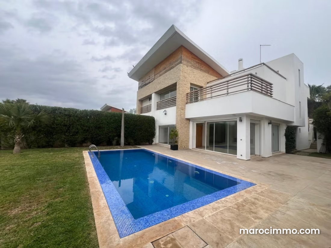 700 m² Villa with Pool, Ville Verte, Bouskoura — Bouskoura