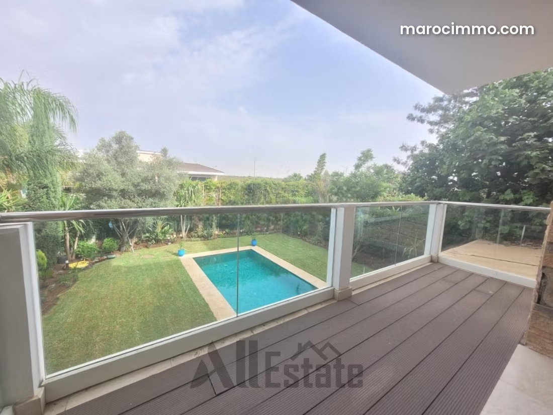 240 m² Apartment, 3 Bedrooms, Swimming Pool, Central Bouskoura — Bouskoura