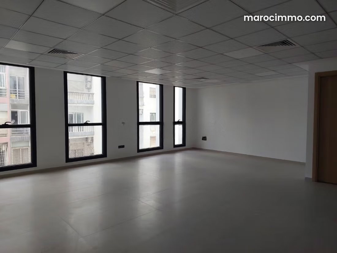 58 m² Office for Rent, Franceville, Casablanca — Casablanca
