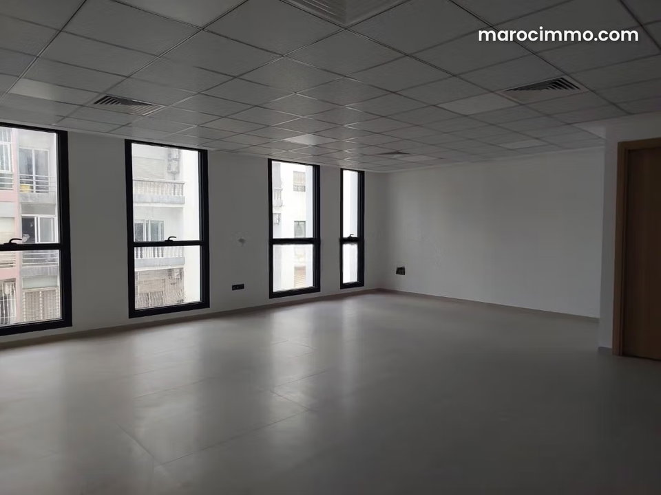 Plateau de bureau 58m bd abdelmoumen