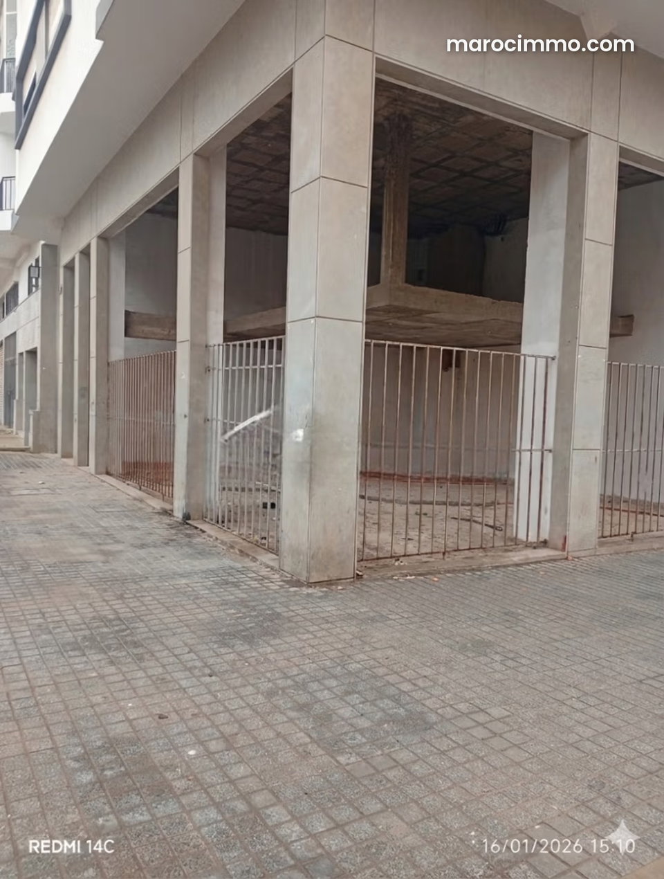 Local commercial de 99 m² à Bouskoura
