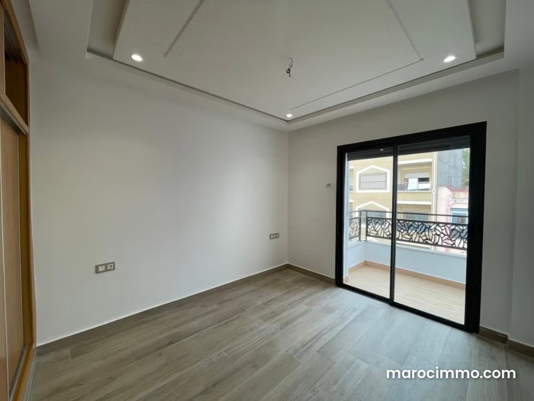 Appartement 100 m², 3 chambres, El Oued, Tanger, à louer — Tangier