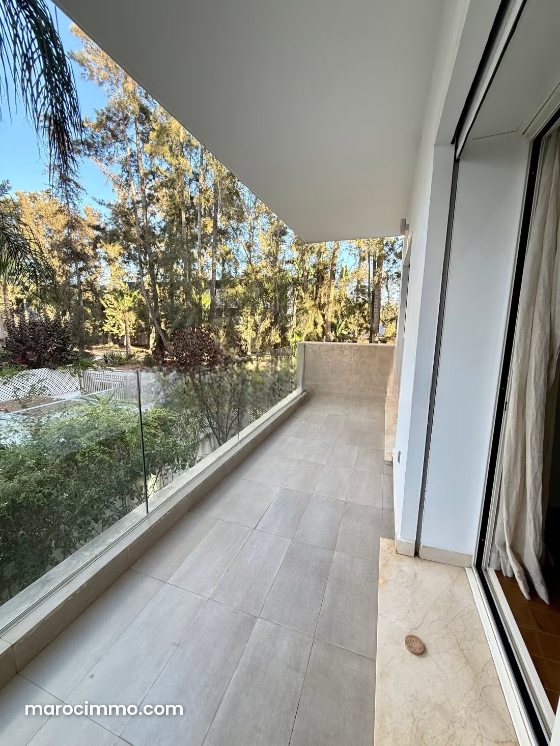 218 m² Furnished Apartment, 3 Bedrooms, Souissi, Rabat — Rabat