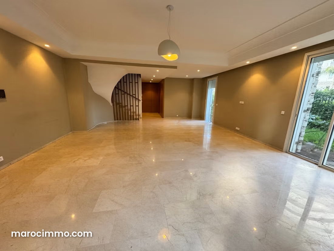 Duplex 4 chambres avec jardin, Casablanca Finance City — Casablanca