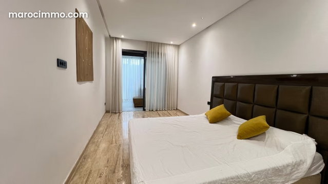 Luxurious Ground Floor Apartment for Long-Term Rent — 5