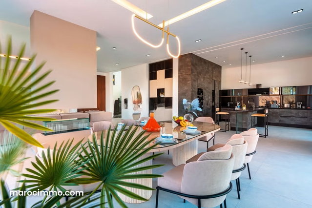 Maison de luxe à vendre à Route de l'Ourika. Superficie 283 m². Bien meublé — 2