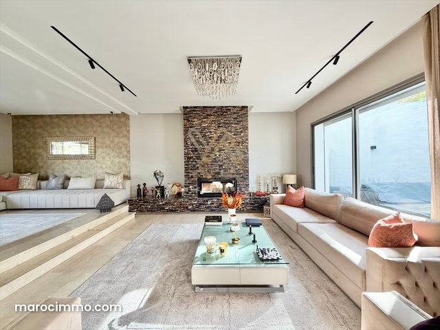 Splendide villa à vendre à Ville Verte. Surface totale 450 m². Terrasse et ascenseur — 3