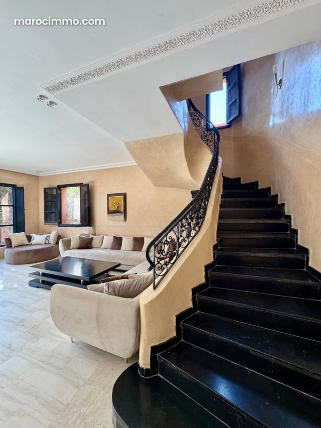 Dans résidence: Villa 4 chambres avec piscine — 5