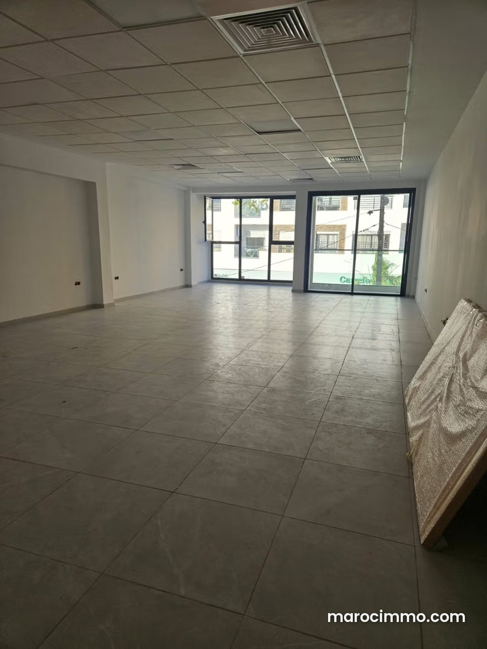 Bureau neuf de 106 m2 à louer Oasis