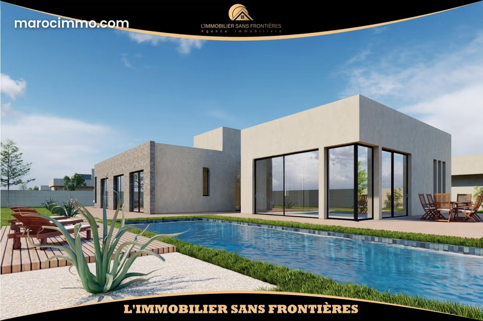 Villa à vendre à Route de L’Ourika, Marrakech — Piscine privée — 320 m²