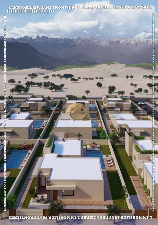Villa à vendre à Route de L’Ourika, Marrakech — Piscine privée — 320 m² — 5
