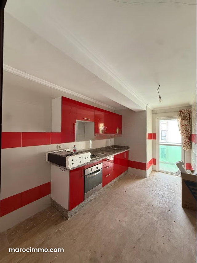 Superbe appartement semi meuble à louer en Centre 2 chambres Ascenseur et terrasse — 4