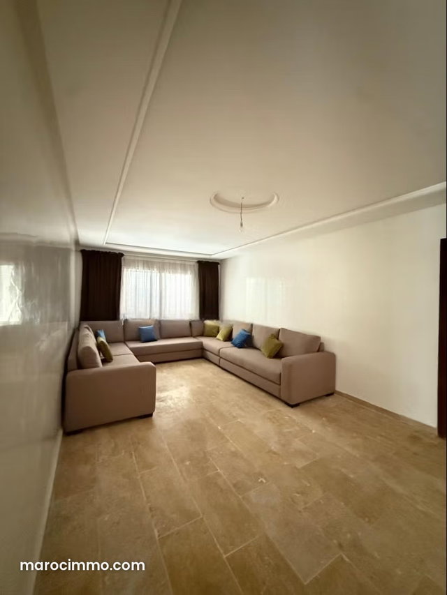 Superbe appartement semi meuble à louer en Centre 2 chambres Ascenseur et terrasse — 3