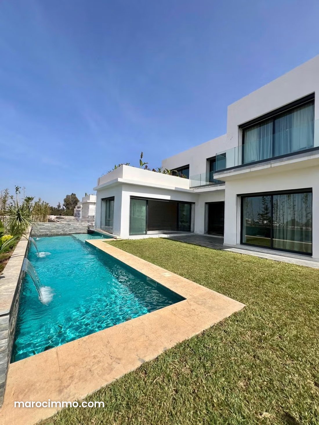 New 410 sqm Villa with Pool and Garden, Souissi, Rabat — Rabat