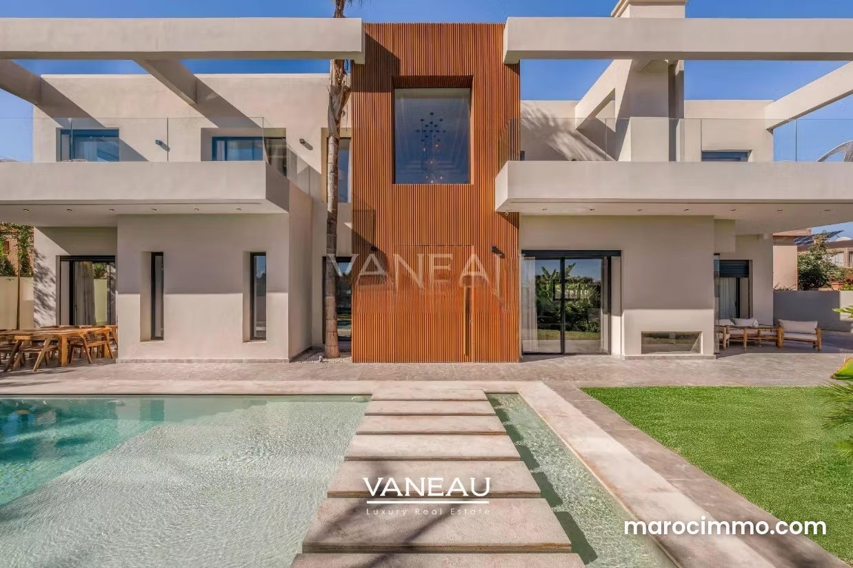 385 sqm Villa with Swimming Pool, Les Portes de Marrakech — Marrakesh
