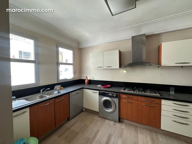 Apartment with terrace in Racine district — 3