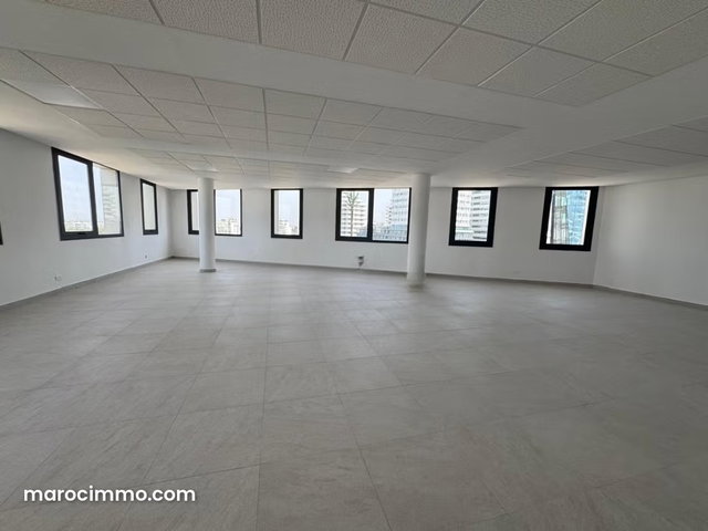 Bureau Prime Neuf 130 M² En Location Sur CFC — 3