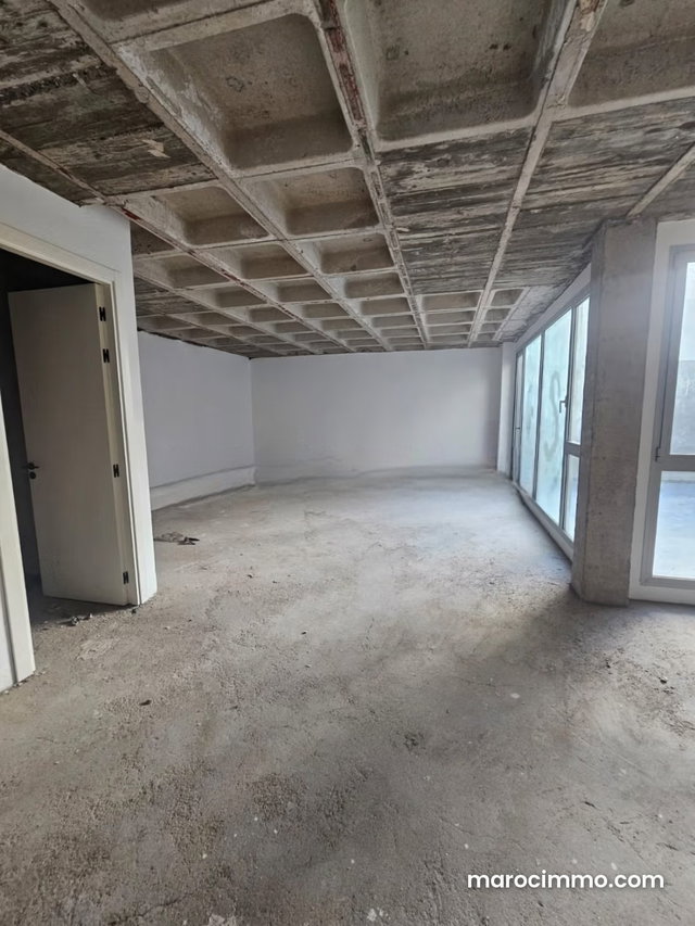 Offices of 143 m2 for Rent at CIL — 3