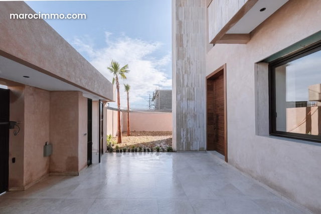 Villa de luxe à vendre à Route de l'Ourika. Surface totale 410 m². Piscine et air conditionné — 2