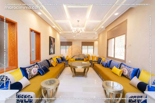 Villa vide à vendre à Les Portes de Marrakech, Marrakech — Piscine 8 x 4 m — 460 m² — 5